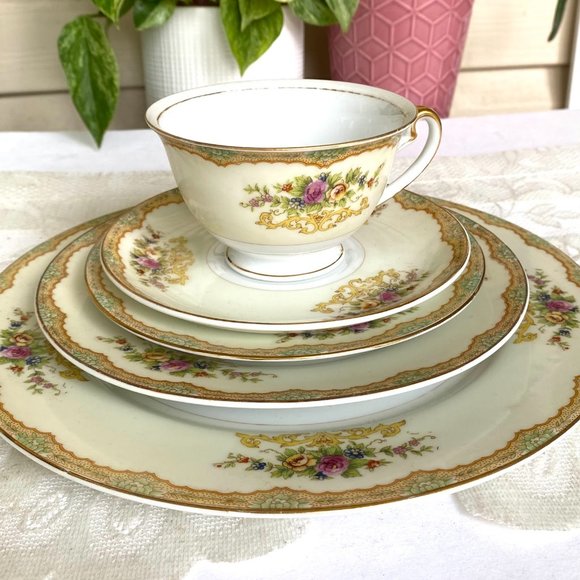 Vintage Kikusui Japan 7 Piece Place Setting - Tan & Green Border, Floral Sprays - Picture 4 of 13